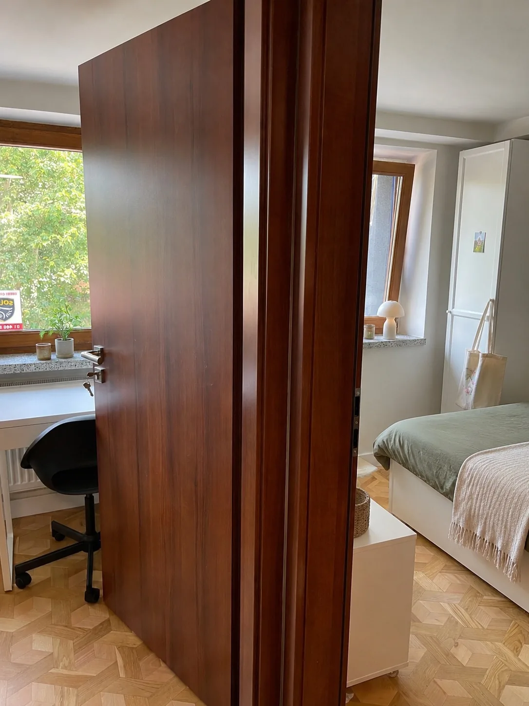 Duo Suite — dwa połączone pokoje z biurkiem i sypialnią